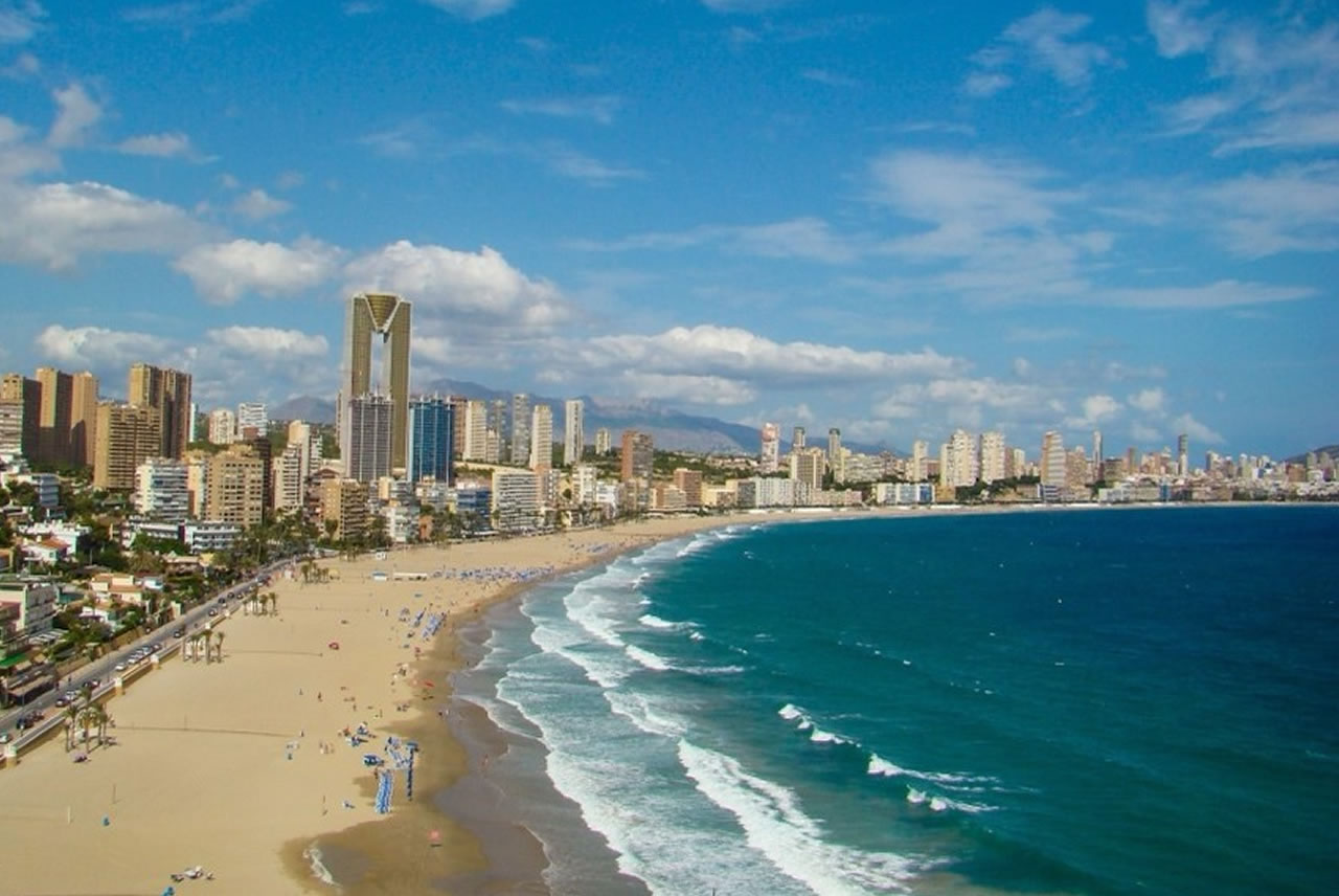 How Spain Is Stealing Away Discontented Americans from the US